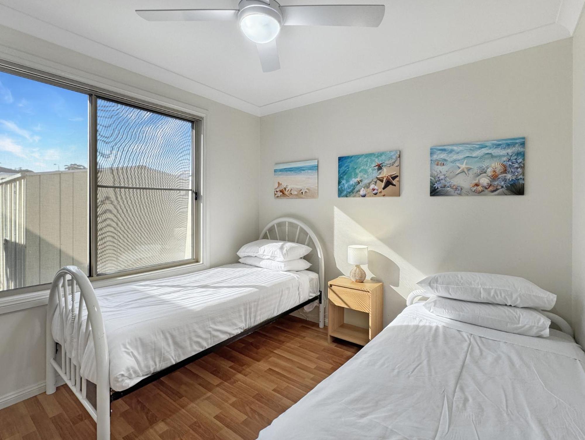 Spacious 4-Bed Home 2-Min To The Beach ブルーリー エクステリア 写真